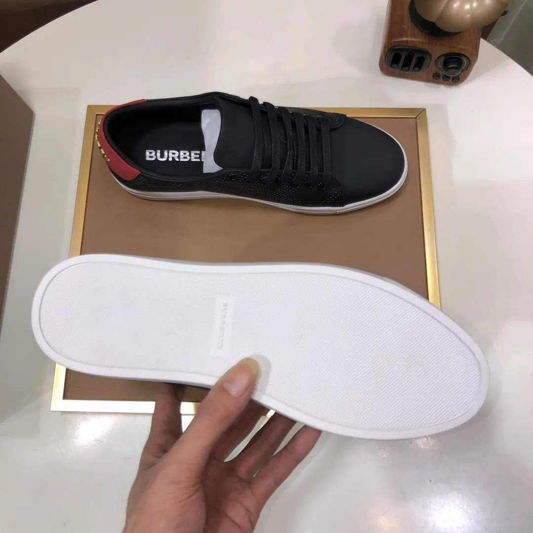 Men's shoes 💰480💰 [Burberry] (cowhide lining) classic low-top sneakers｜Imported cowhide with classic plaid fabric｜Cowhide lining｜Original outsole｜Fine workmanship and comfortable to wear Size: 38-44 (customized at 45)